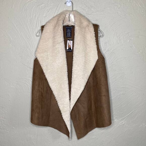 Chelsea and Theodore Faux Fur Vest Size Large - Picture 1 of 5